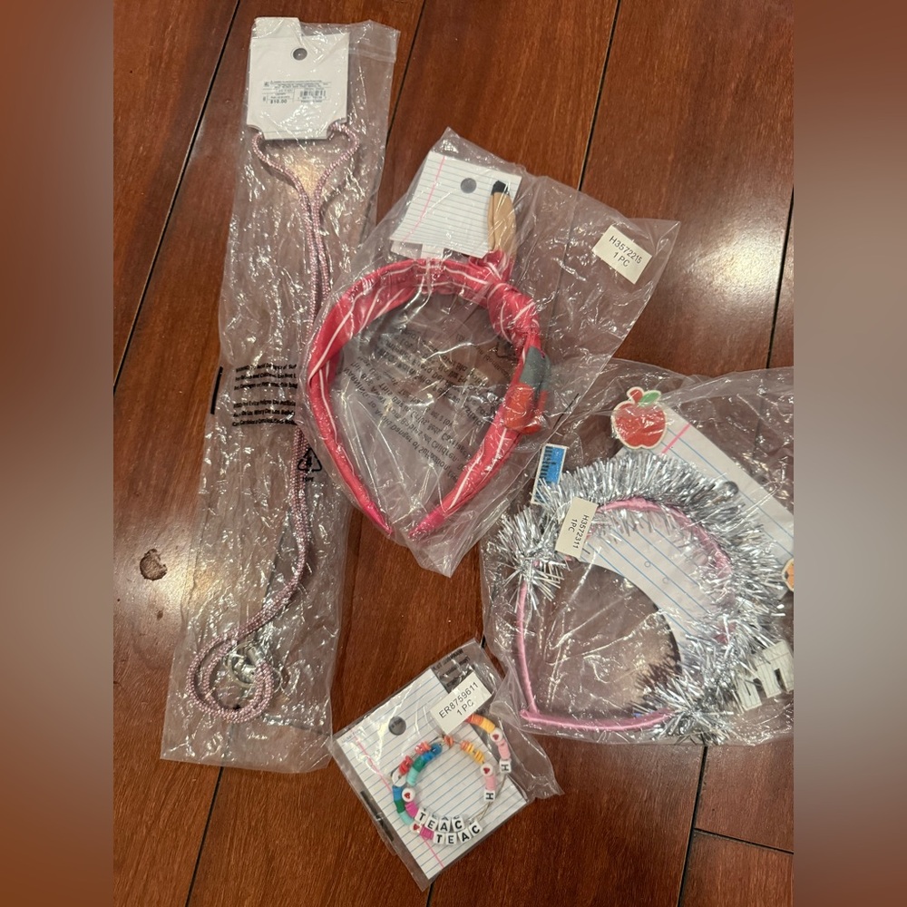 Bundle of teacher accessories- 4 pcs | brand new